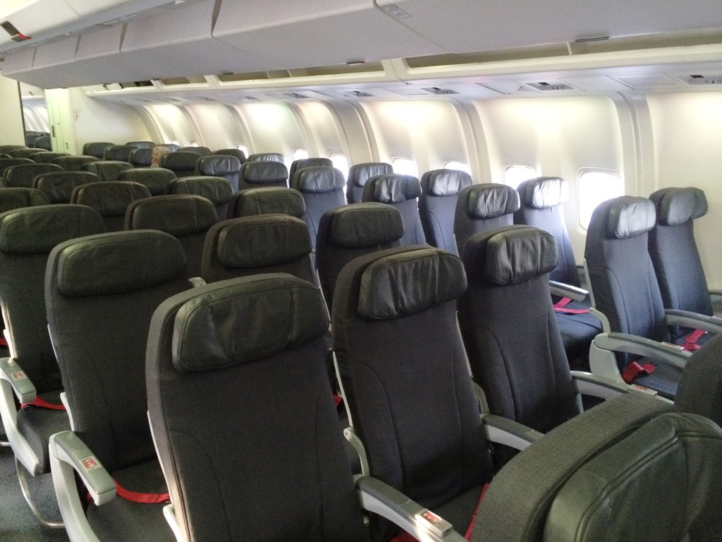 air canada rouge seats review