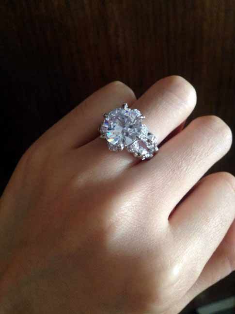 white sapphire engagement rings reviews